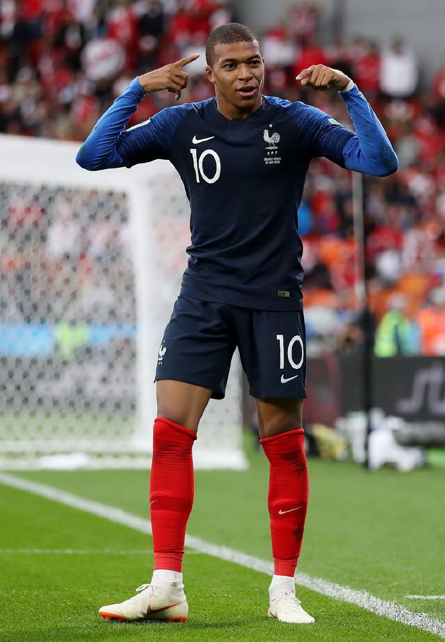 [天下足球]凯恩2射1传 拜仁战胜柏林联合