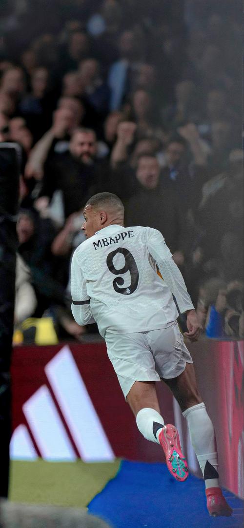 [NBA]阿夫迪亚妙传 克林根空接暴扣得手