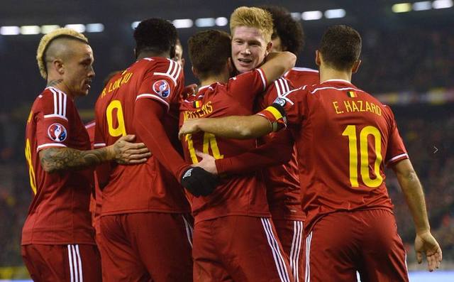 屠版日本二次元精神故乡的大脸原来是她！